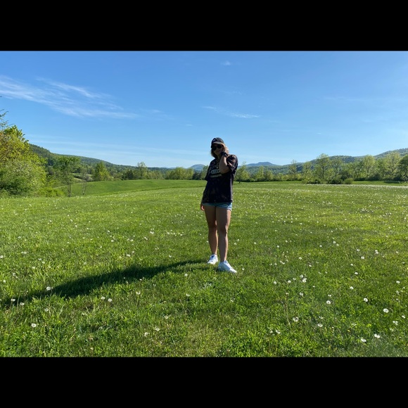 Meet your Posher, Jessica - Picture 1 of 1